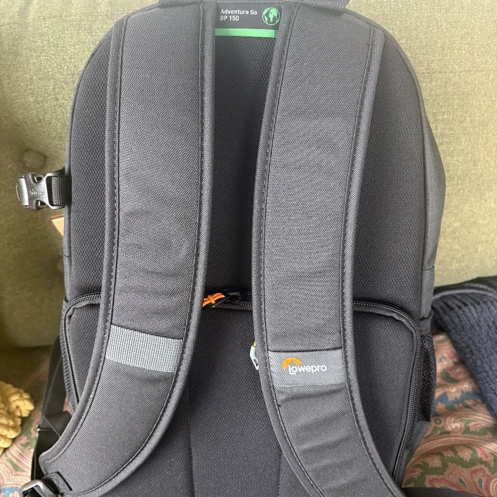 NWT Lowepro Adventura Go BP 150 Backpack (Black, 11 L)